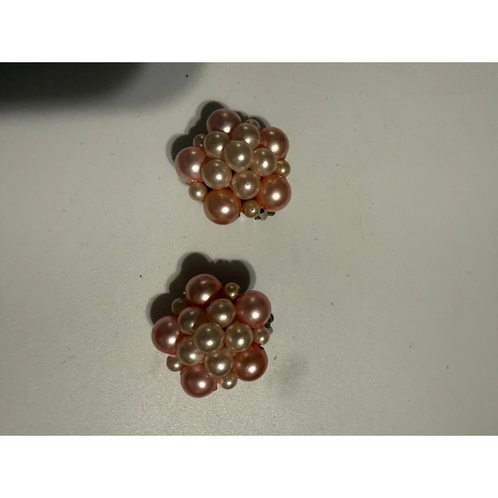 Vintage Hong Kong Pink Cream Faux‎ Pearl Cluster Clip On Earrings Mid Century